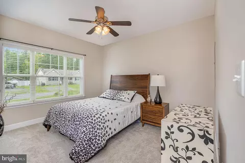 Bedroom - 237 Nicholson Dr, Colonial Beach, VA 22443 photo 3 of 4