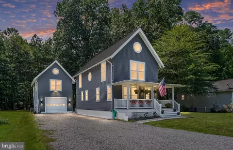 449 Wakefield Dr, Colonial Beach, VA 22443