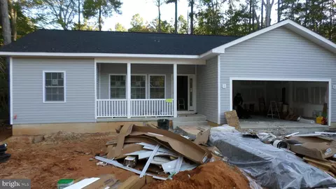 63 Elm Dr, Colonial Beach, VA 22443