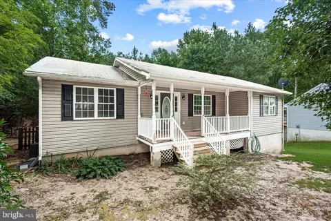 349 Timberland Dr, Montross, VA 22520