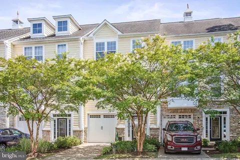 12 Bay View Ln, Colonial Beach, VA 22443