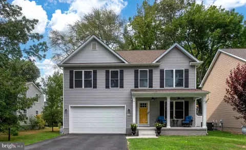 133 7th St, Colonial Beach, VA 22443