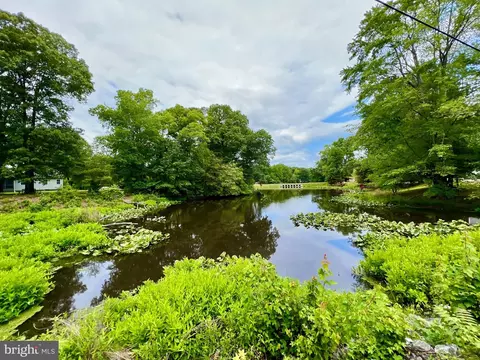 View/Area - 77 Forest Grv, Colonial Beach, VA 22443 photo 1 of 15