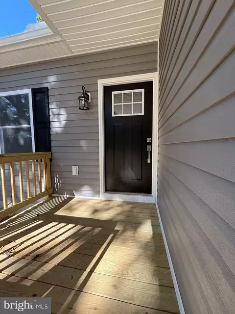 Exterior - 77 Forest Grv, Colonial Beach, VA 22443 photo 2 of 18