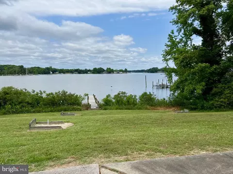 View/Area - 77 Forest Grv, Colonial Beach, VA 22443 photo 8 of 15