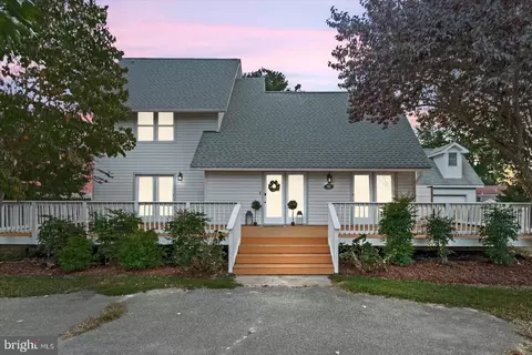 80 Potomac Ln, Colonial Beach, VA 22443
