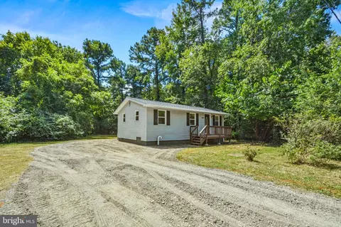248 Monroe Bay Cir, Colonial Beach, VA 22443