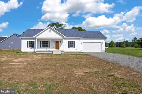 1419 S Glebe Rd, Montross, VA 22520