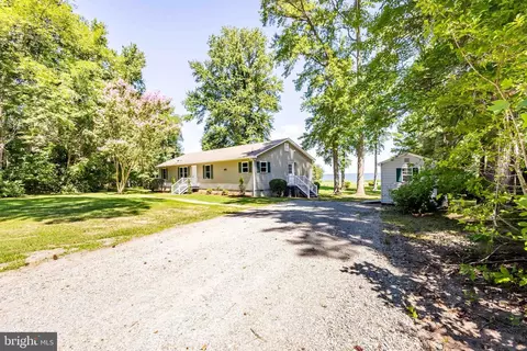 129 Sweetbriar Ln, Montross, VA 22520