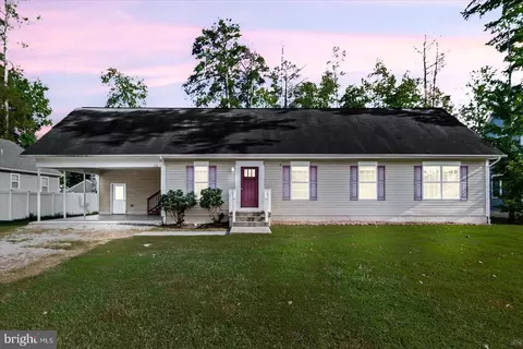 310 3rd St, Colonial Beach, VA 22443