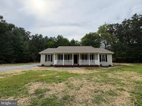 185 Woodberry Dr, Montross, VA 22520