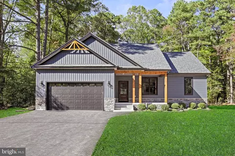 195 N Glebe Rd, Montross, VA 22520