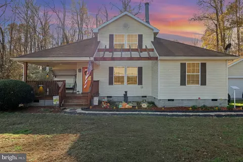 6 Dockside Ct, Montross, VA 22520