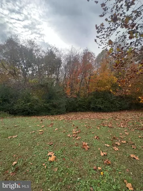 Zacata Rd, Montross, VA 22520
