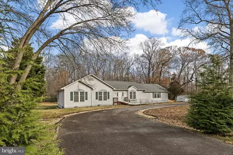 49 Grove Dr, Montross, VA 22520