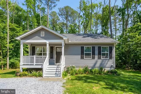 218 Shorewood Dr, Colonial Beach, VA 22443
