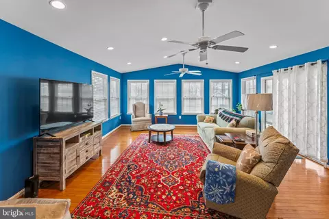 1226 Bancroft Ave, Colonial Beach, VA 22443