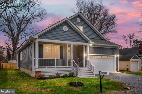 709 Garfield Ave, Colonial Beach, VA 22443