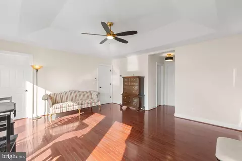 Entry Way - 175 Shellfield Ln, Colonial Beach, VA 22443 photo 4 of 6