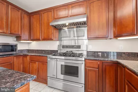 Kitchen - 175 Shellfield Ln, Colonial Beach, VA 22443 photo 3 of 5