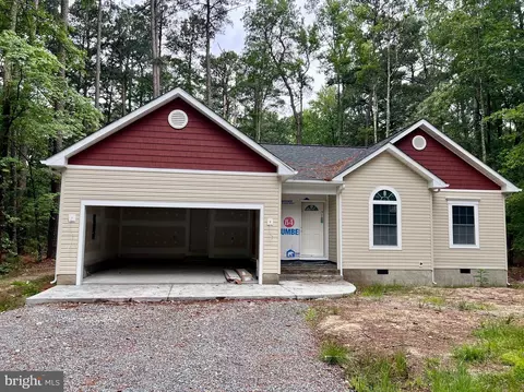106 Erica Dr, Montross, VA 22520