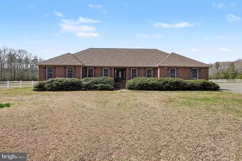 2383 Rappahannock Rd, Colonial Beach, VA 22443