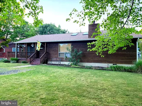 121 11th St S, Colonial Beach, VA 22443