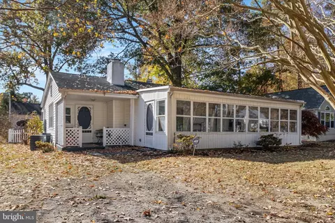 129 Mt Vernon Dr, Colonial Beach, VA 22443