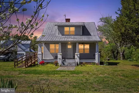4809 Coles Point Rd, Hague, VA 22469