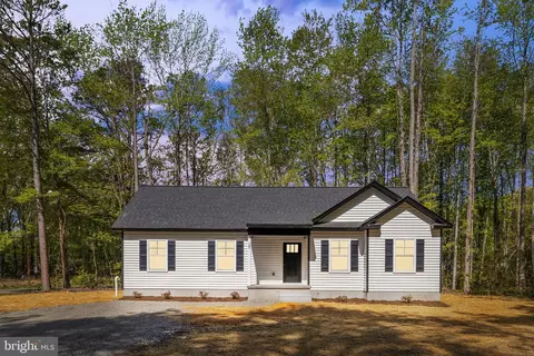 17 Lilly Way, Colonial Beach, VA 22443
