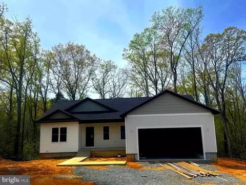 205 Federalist Way, Montross, VA 22520