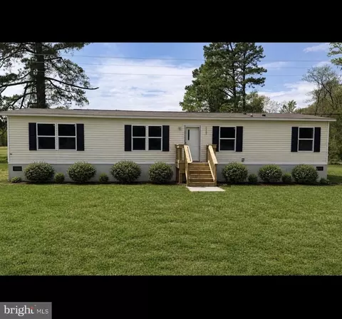 1555 Tavern Run Rd, Hague, VA 22469