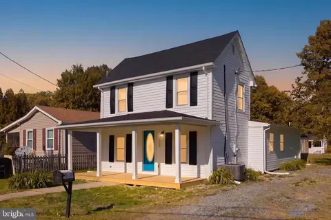 212 Bancroft Ave, Colonial Beach, VA 22443