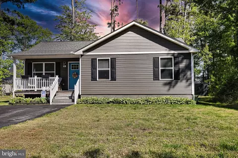 48 Rustic Ln, Colonial Beach, VA 22443