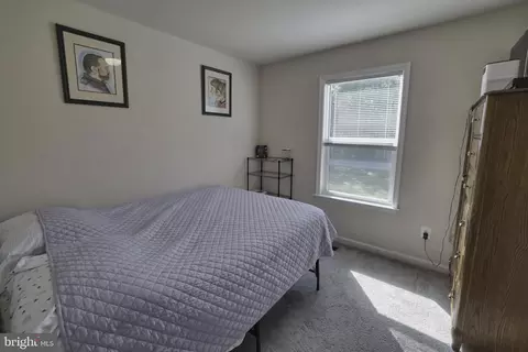 Bedroom - 48 Rustic Ln, Colonial Beach, VA 22443 photo 4 of 6
