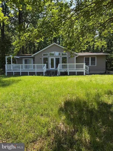 708 Monument Dr, Montross, VA 22520