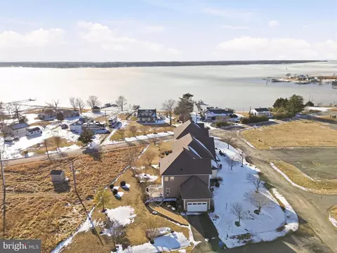 40 Branson Cv, Hague, VA 22469