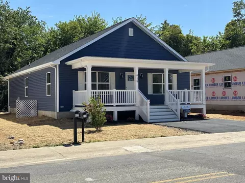 919 Jackson St, Colonial Beach, VA 22443
