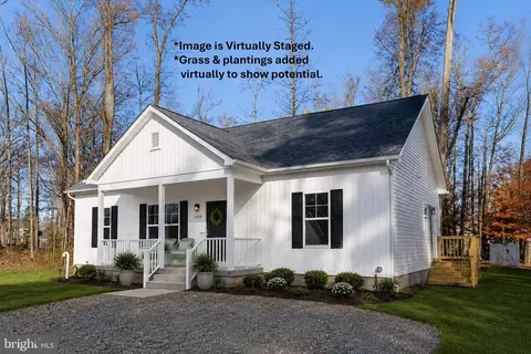177 Azure Dr, Colonial Beach, VA 22443