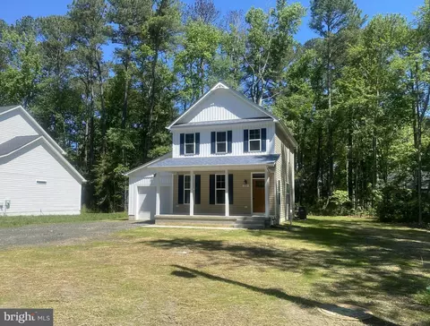 113 Laurel Ln, Colonial Beach, VA 22443