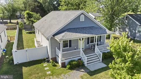 320 2nd St, Colonial Beach, VA 22443