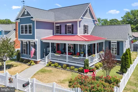 1010 Monroe Bay Ave, Colonial Beach, VA 22443