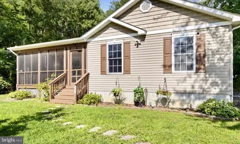 262 Rolando Dr, Colonial Beach, VA 22443