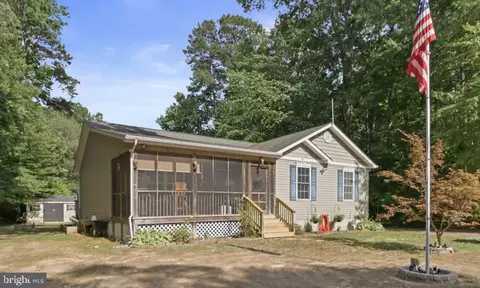 262 Rolando Dr, Colonial Beach, VA 22443
