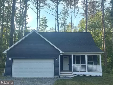 191 Woodbine Dr, Colonial Beach, VA 22443