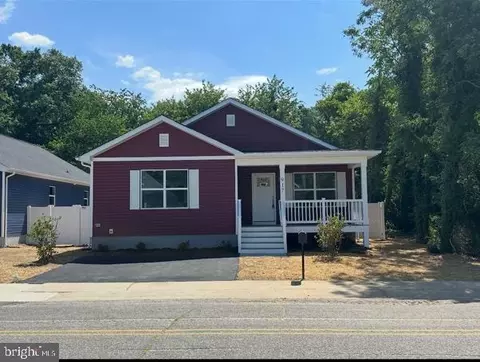 917 Jackson St, Colonial Beach, VA 22443