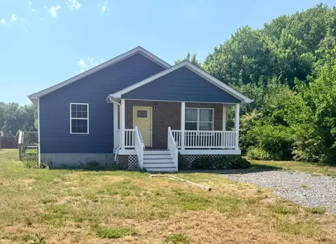 59 W Potomac Dr, Colonial Beach, VA 22443