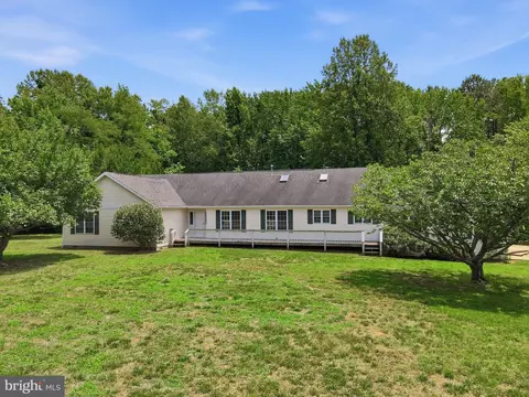 21 Traveller Cir, Montross, VA 22520