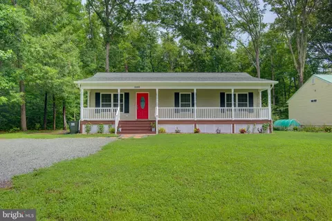 1029 Mattox Ave, Colonial Beach, VA 22443