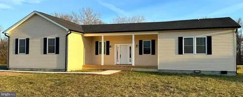 148 Matthews Cv, Montross, VA 22520